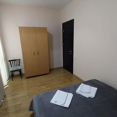 Apartment On Rustaveli バトゥーミ エクステリア 写真